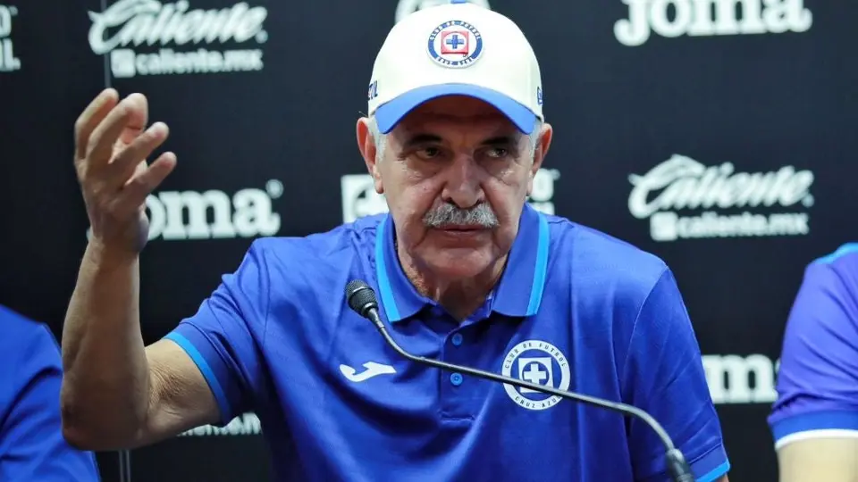 'Tuca' Ferretti: 'No sabía que está prohibido fumar en el Estadio Azteca'