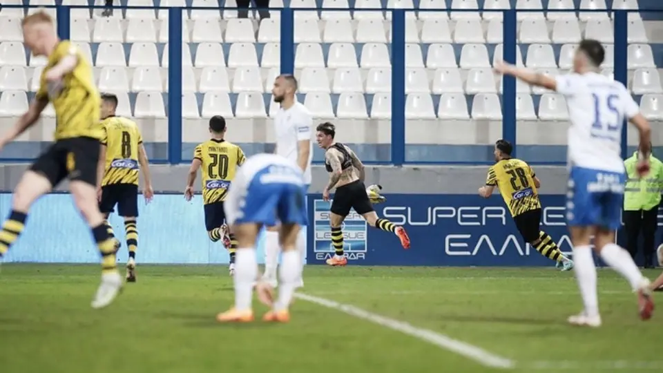 Orbelín Pineda jugó 74 minutos en la victoria del AEK Atenas ante el Ionikos