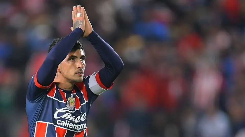 'Pocho' Guzmán, tras homenaje de Pachuca, anota un golazo para Chivas