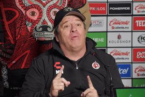 ¿Piojo Herrera se 'postula' como candidato a Morena para campaña política?