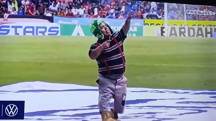 Nuevo Medio metro se robó el show en el Puebla vs Toluca