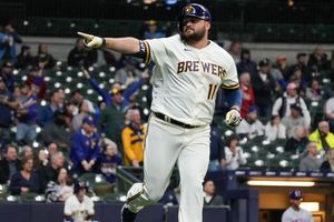 Rowdy Tellez: Mexicano se voló la cerca en victoria de Brewers sobre Mets