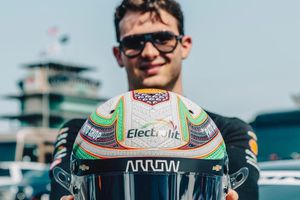 Pato O'Ward correrá las 500 millas de Indianápolis con un alebrije en la cabeza