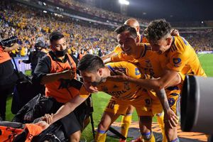 Faitelson revienta a las fuerzas básicas de Tigres: "¿Se dedican a hacer cemento?"