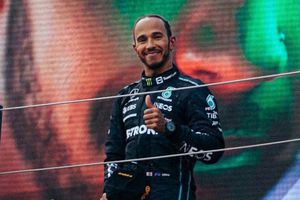 ¿Lewis Hamilton al acecho?: 'El equipo nos ha traído más cerca de Red Bull'
