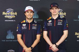 Checo Pérez, sin distracción por rivalidad con Max tras pole en GP Miami: 'Contento por el equipo'