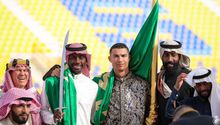 Cristiano 'sorprende' al vestirse de jeque árabe en la celebración nacional de Arabia Saudita