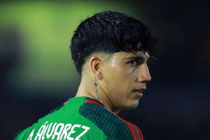 Kevin Álvarez se vuelve viral al presumir sus 'habilidades' en el golf