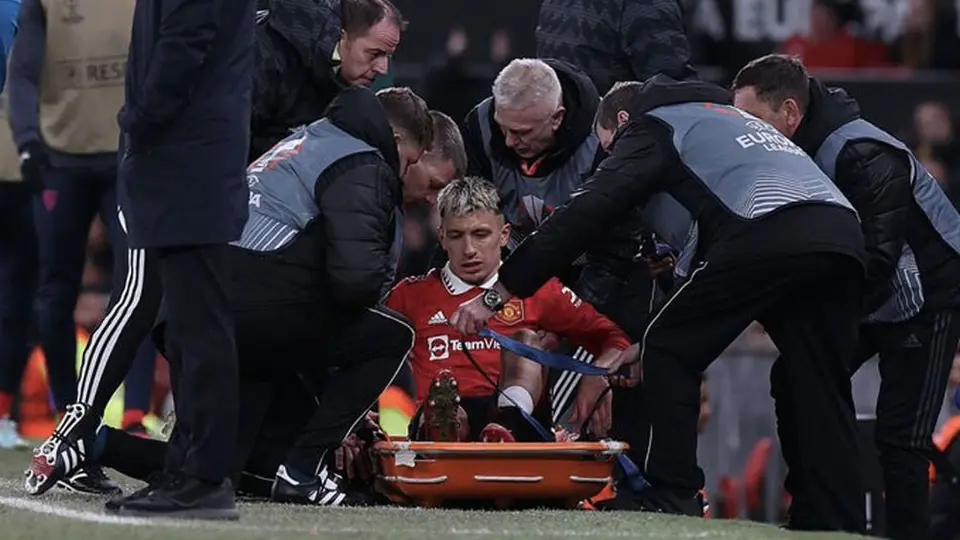 Premier League: Manchester United perderá a Lisandro Martínez lo que resta de la temporada