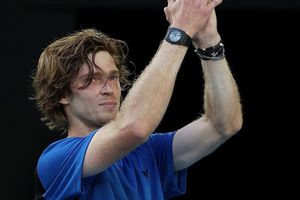 Rublev vence a Medvedev y logró el título del Tennis Showdown