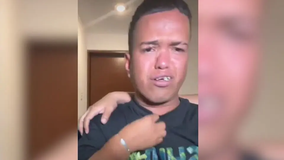 Medio Metro deja Twitter por buylling