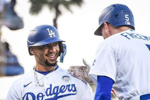 Yankees vs Dodgers: Los de LA se llevan el primero de la serie con Mookie Betts encendido