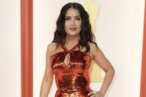 Oscar 2023: Salma Hayek 'ganó el premio al mejor vestido de la Gala