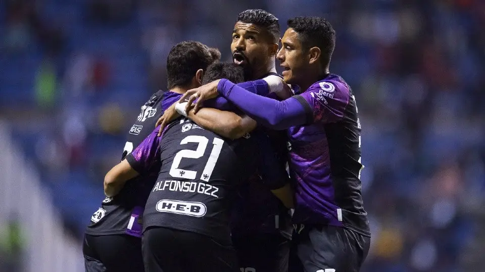 Rayados firmó remontada ante Puebla con dos golazos y dormirán en la cima