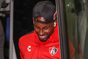 Julián Quiñones da guiño al América al mostrar su gusto por las nuevas playeras