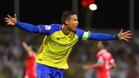 Cristiano Ronaldo anota póker de goles en la victoria de Al Nassr