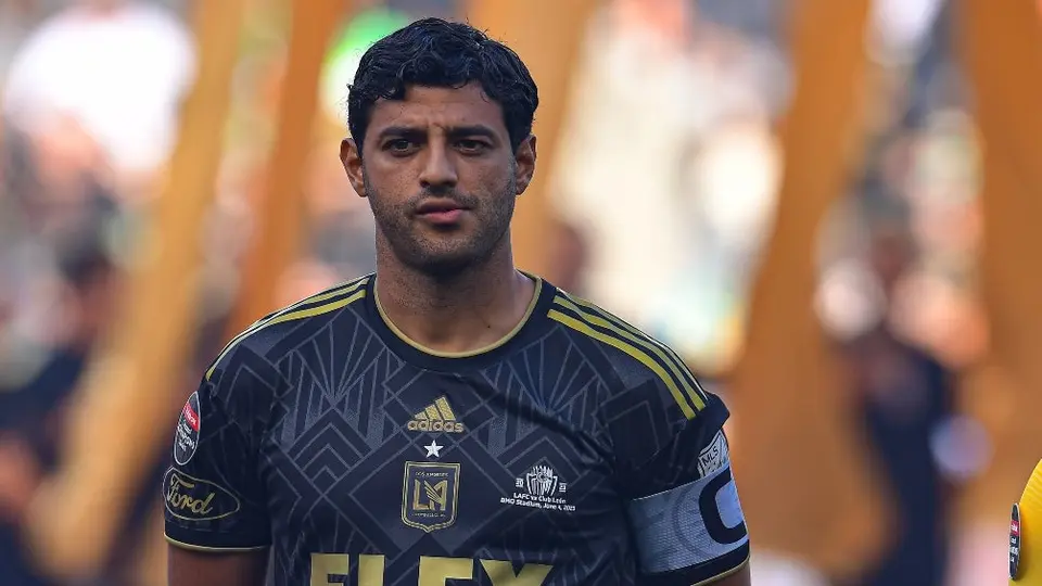¡De no creerse! Carlos Vela falla dos penales en tres minutos
