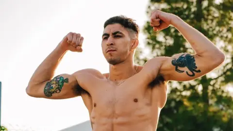 Fernando Padilla se suma a la lista de mexicanos en debutar en UFC