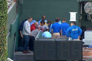 Philadelphia vs Boston: Aficionado cayó desde las gradas al bullpen durante el partido
