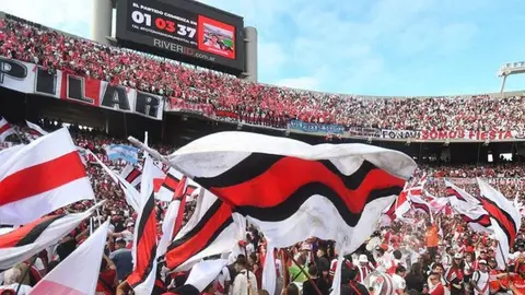 Suspendido partido de River Plate por muerte de un aficionado en las gradas