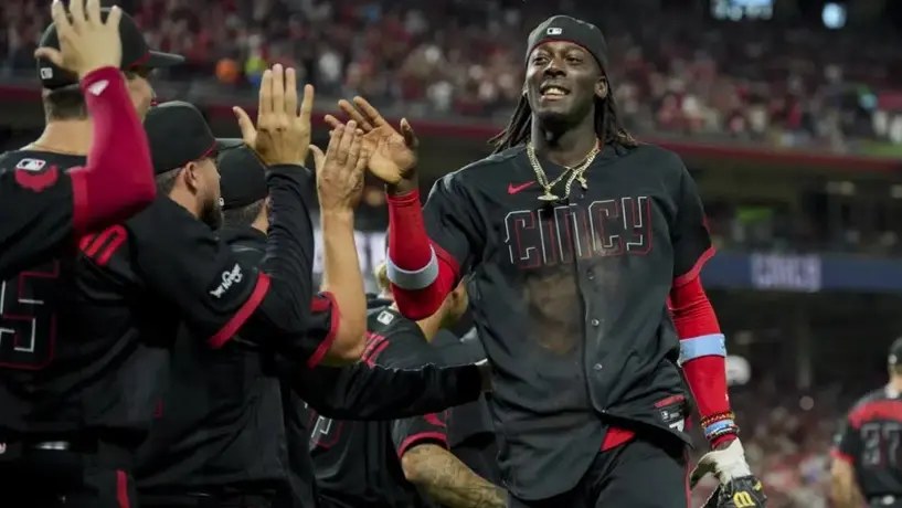¡Histórico! Elly De La Cruz consigue hacer un ciclo en el triunfo de los Reds contra los Braves