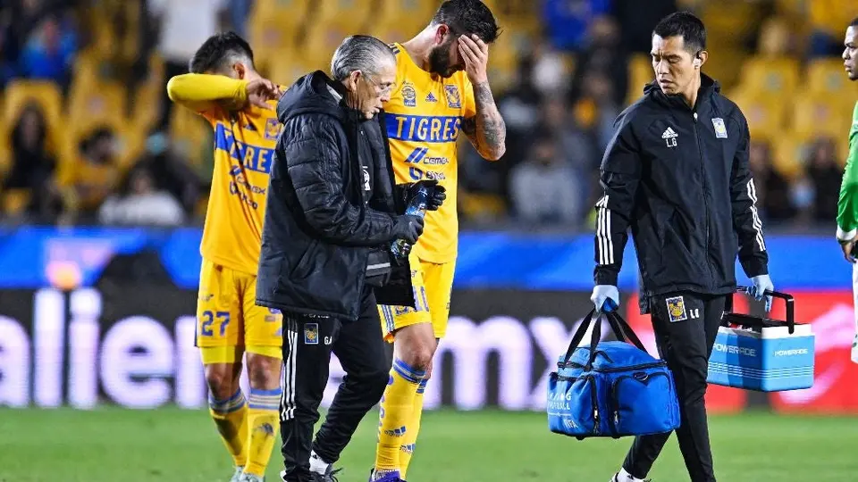 Gignac tras 'pelotazo' volverá a los entrenamientos: ‘Encuentren la pelota que me noqueó’