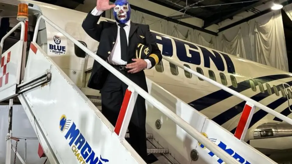 Blue Demon es homenajeado; aerolínea mexicana bautiza como Demonio Azul a un avión