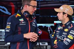 Checo Pérez: Expiloto de la Fórmula 1 respalda el mal momento del mexicano