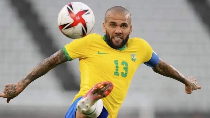 Dani Alves: Dispuesto a entregar el pasaporte y llevar un dispositivo de rastreo