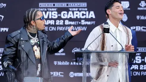 Ryan Garcia invita a fan a su pelea, ella lo rechaza