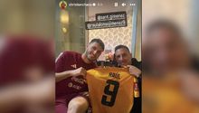 Raúl Jiménez le mandó un jersey suyo de los Wolves a 'Chaco' y a 'Chaquito', puro compañerismo