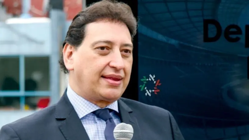 Enrique Burak, al borde de la muerte previo a Super Bowl por fractura