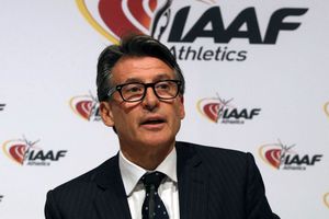 Federación de Atletismo prohíbe atletas transexuales en competencias femeniles