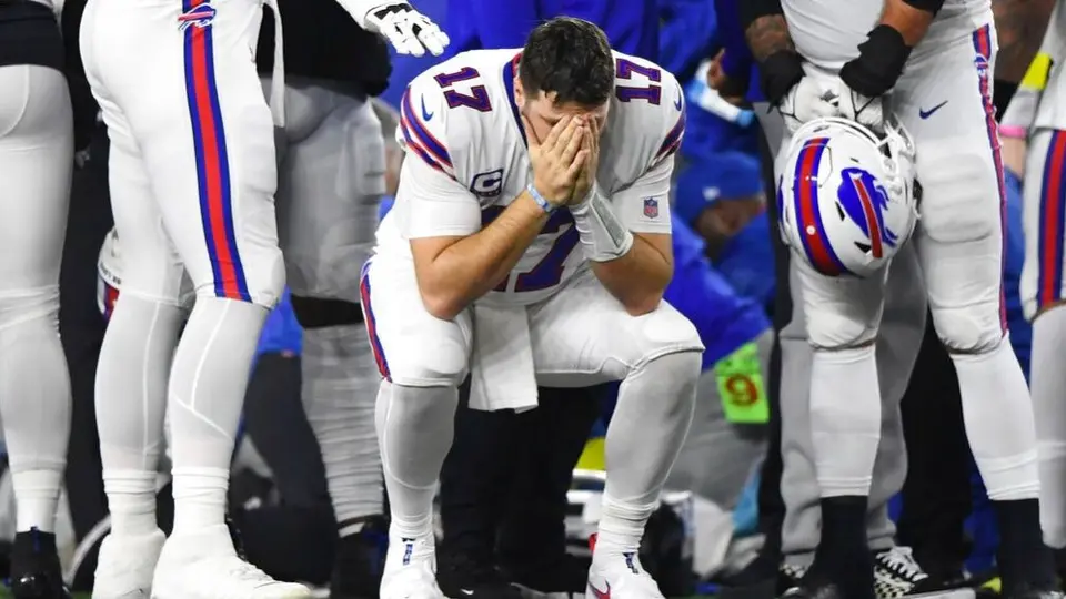 Damar Hamlin: Así fueron las reacciones de los jugadores tras el desplome del safety