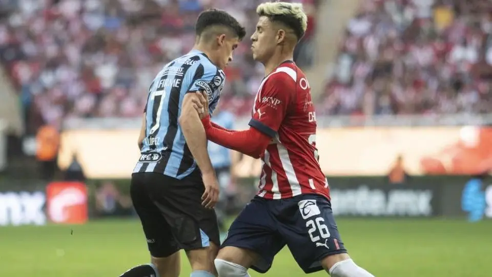 Chivas logró rescatar empate en casa ante Querétaro