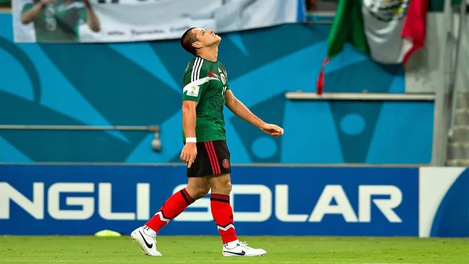 Chicharito confiesa que se la 'tuvo que tragar' tras ser suplente en Brasil 2014