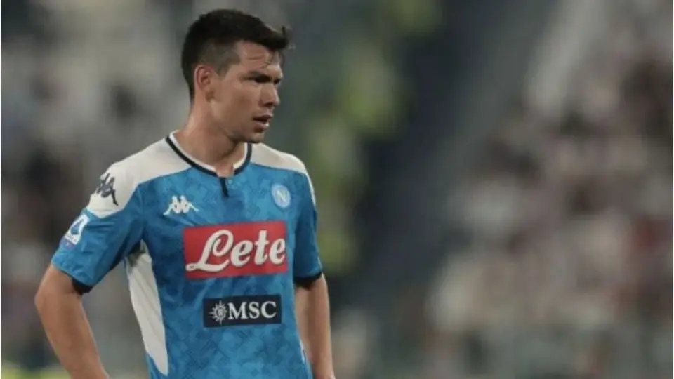 Chucky Lozano se resintió de una lesión con el Napoli