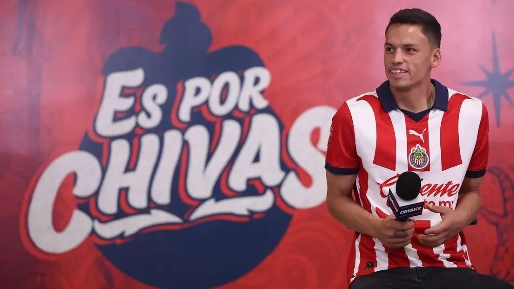 Óscar Whalley sobre su llegada a Chivas: 'Con muchísimas ganas de venir a un club tan grande' | CHIVAS