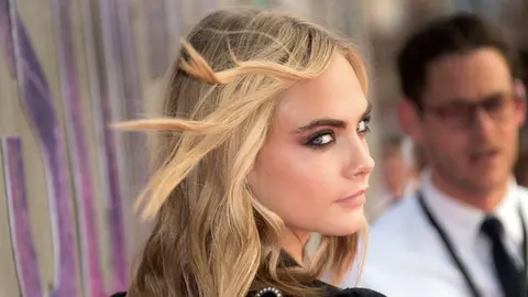 Super Bowl Halftime Show 2023: Cara Delevingne causó polémica por playera en el SB