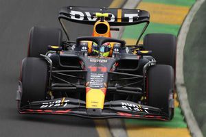 Checo Pérez habló sobre su actuación en la segunda práctica: "Fue un desastre"