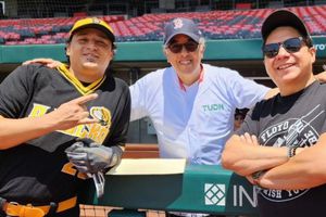 Panteón Rococó propina tremenda paliza a TUDN en juego amistoso de beisbol