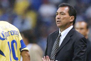 Mario Carrillo en Futbol Picante: "Yo dejaría a Fidalgo fuera"