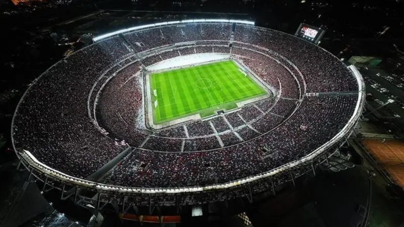 Murieron viendo al equipo de sus amores: Aficionados que fallecieron en gradas de los estadios