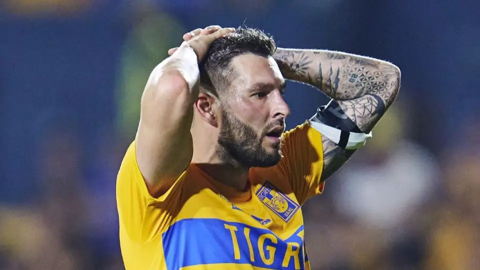 Tigres: Aficionada felina rompe en llanto luego de derrota ante América