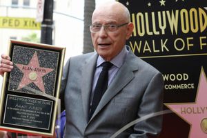 Muere a los 89 años Alan Arkin, ganador del Oscar por Little Miss Sunshine