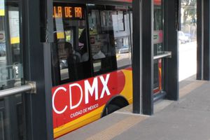 Metrobus CDMX: Dos personas siguen hospitalizadas tras choque en Reforma