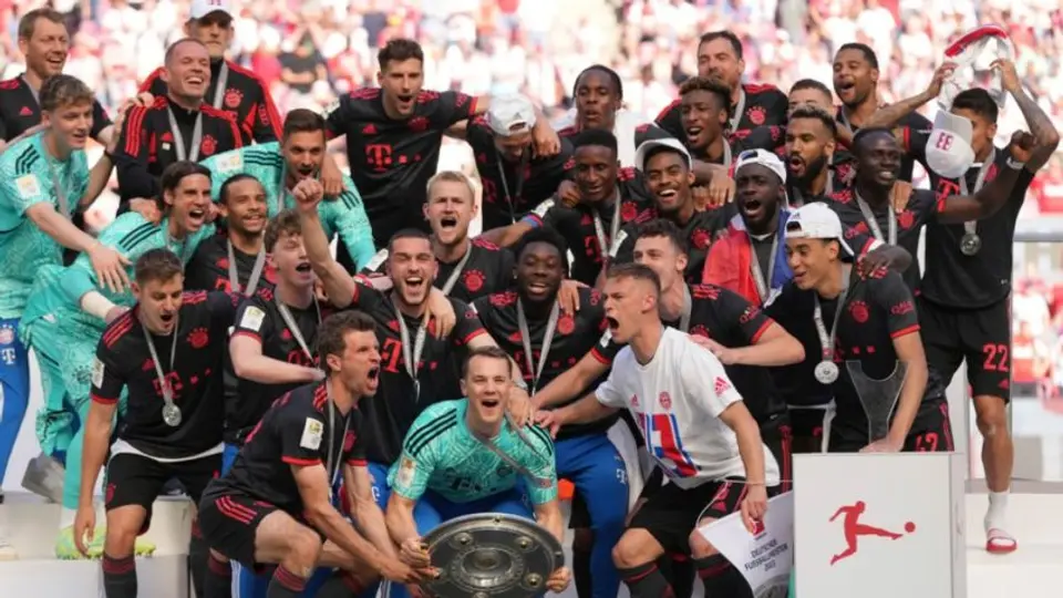 Bayern Munich ganó y se coronó campeón de la Bundesliga gracias al empate del Borussia Dortmund