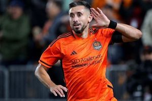 Héctor Herrera recuerda cuando iba a buscar el sueño americano como albañil antes de ser futbolista