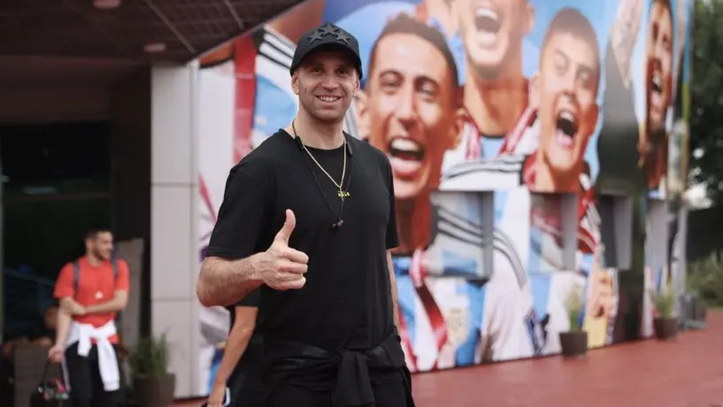 Dibu Martínez estrenará look para los encuentros amistosos de la Selección de Argentina