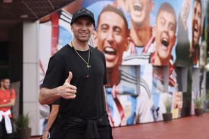 Dibu Martínez estrenará look para los encuentros amistosos de la Selección de Argentina